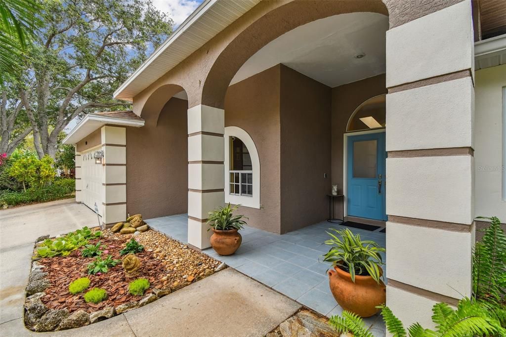 For Sale: $997,000 (5 beds, 3 baths, 2896 Square Feet)