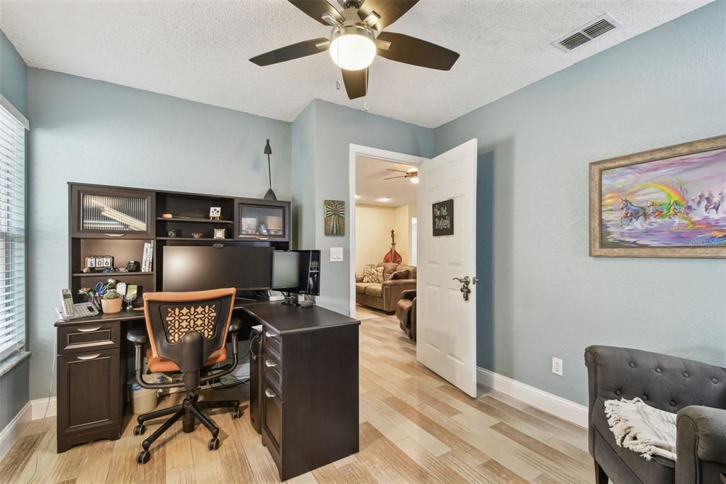 For Sale: $997,000 (5 beds, 3 baths, 2896 Square Feet)