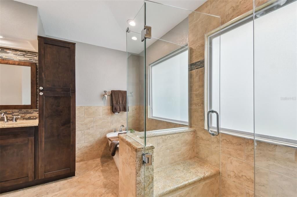 For Sale: $997,000 (5 beds, 3 baths, 2896 Square Feet)