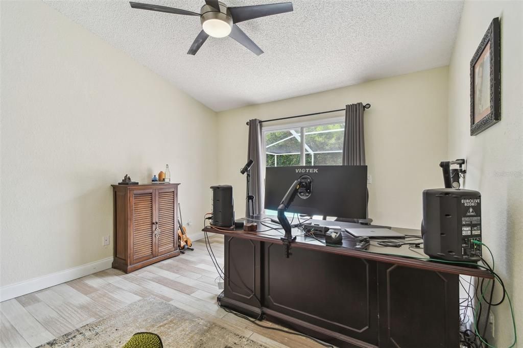 For Sale: $997,000 (5 beds, 3 baths, 2896 Square Feet)