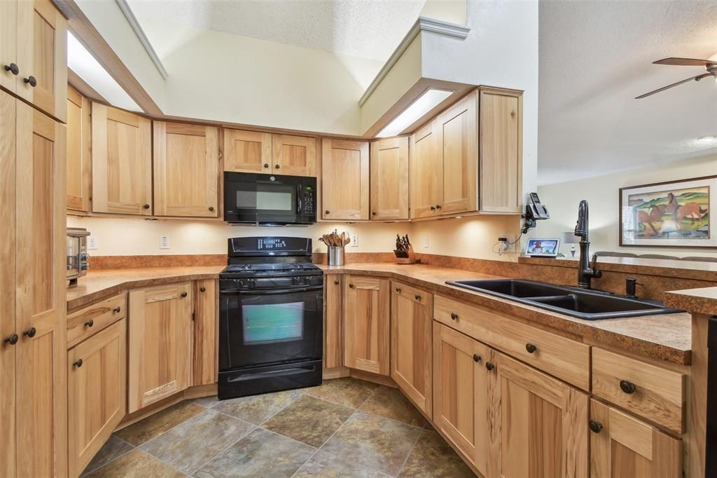 For Sale: $997,000 (5 beds, 3 baths, 2896 Square Feet)