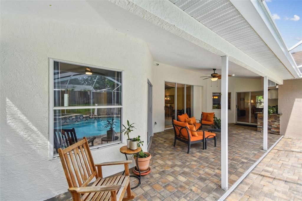 For Sale: $997,000 (5 beds, 3 baths, 2896 Square Feet)