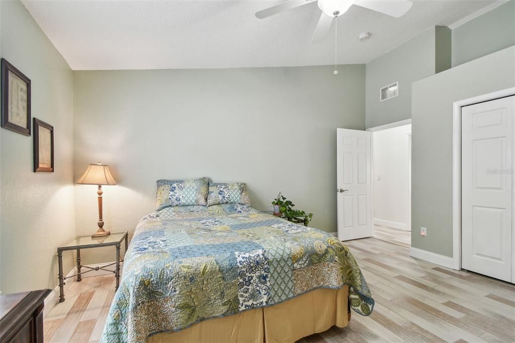 For Sale: $997,000 (5 beds, 3 baths, 2896 Square Feet)