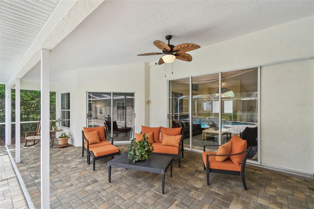 For Sale: $997,000 (5 beds, 3 baths, 2896 Square Feet)