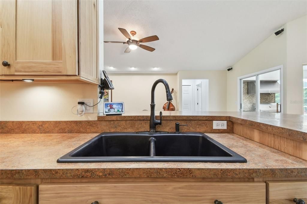 For Sale: $997,000 (5 beds, 3 baths, 2896 Square Feet)