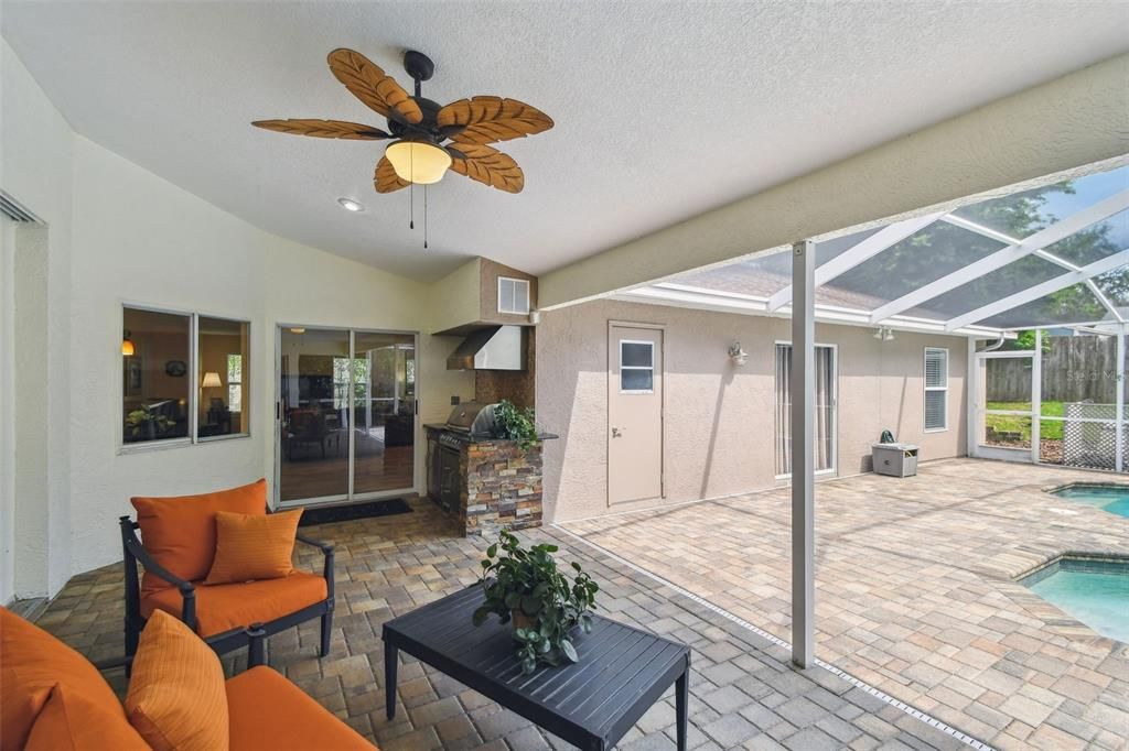 For Sale: $997,000 (5 beds, 3 baths, 2896 Square Feet)