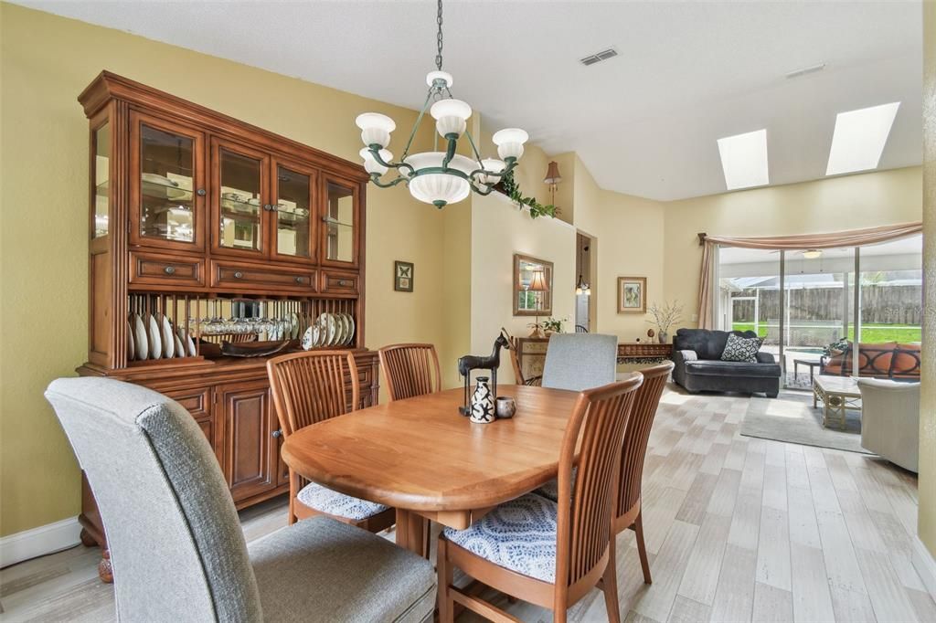 For Sale: $997,000 (5 beds, 3 baths, 2896 Square Feet)