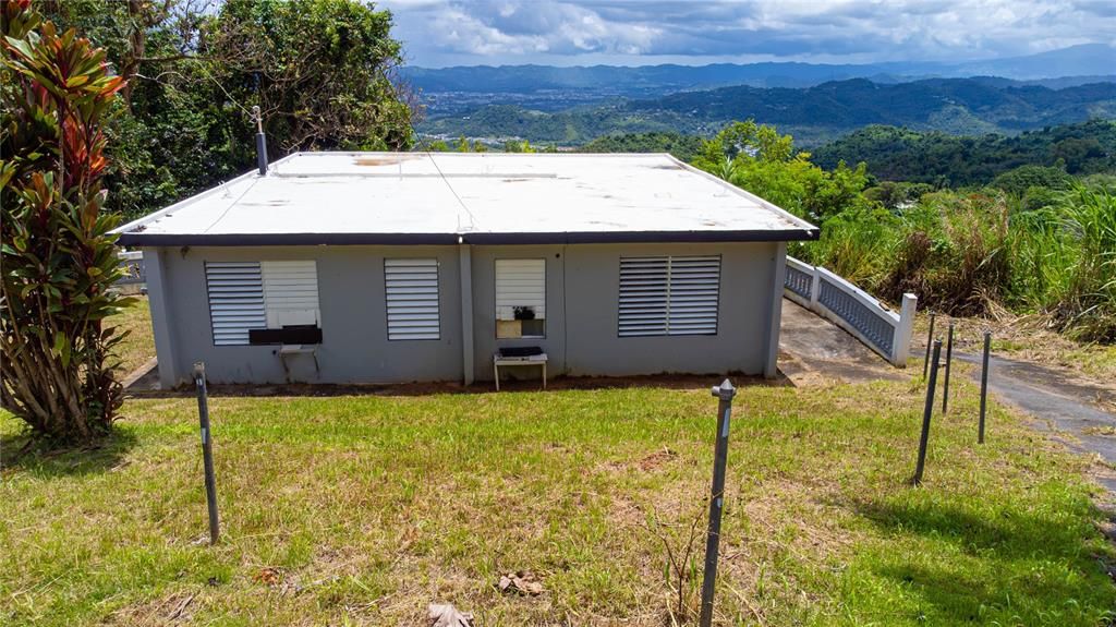 На продажу: $229,995 (3 спален, 1 ванн, 859 Квадратных фут)