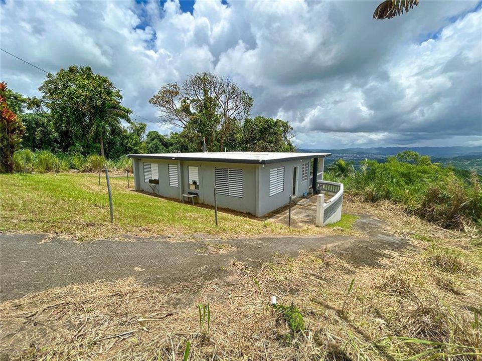 На продажу: $229,995 (3 спален, 1 ванн, 859 Квадратных фут)