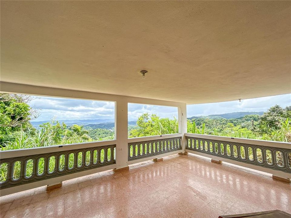 На продажу: $229,995 (3 спален, 1 ванн, 859 Квадратных фут)