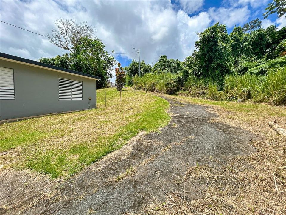 На продажу: $229,995 (3 спален, 1 ванн, 859 Квадратных фут)