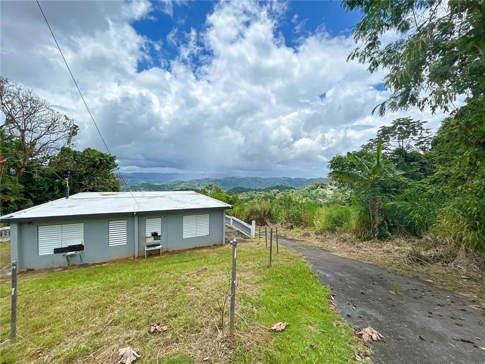 На продажу: $229,995 (3 спален, 1 ванн, 859 Квадратных фут)