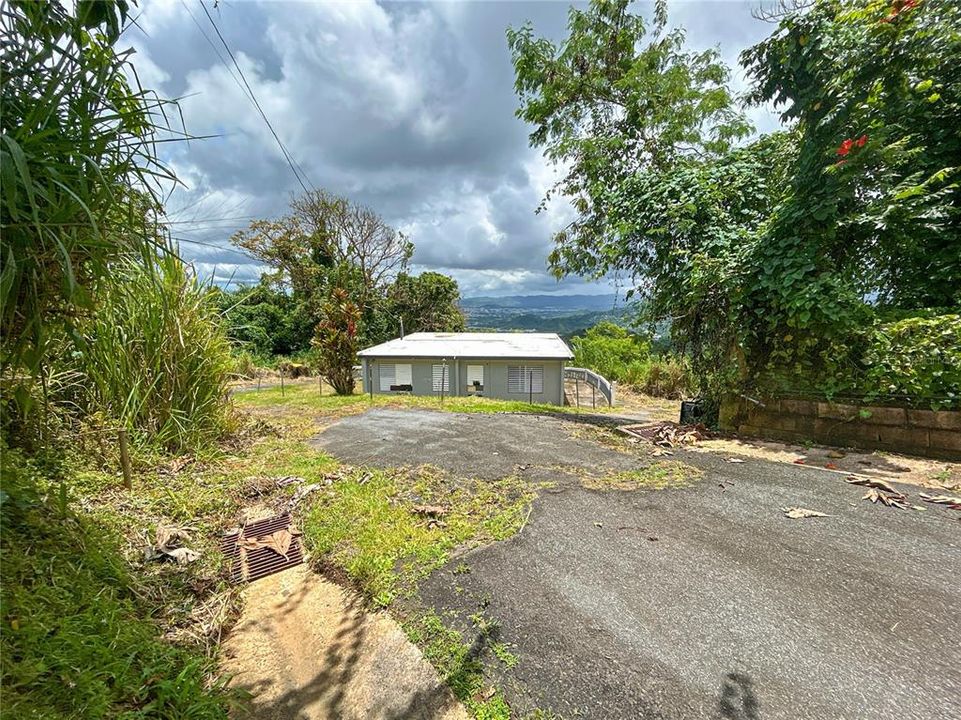 На продажу: $229,995 (3 спален, 1 ванн, 859 Квадратных фут)