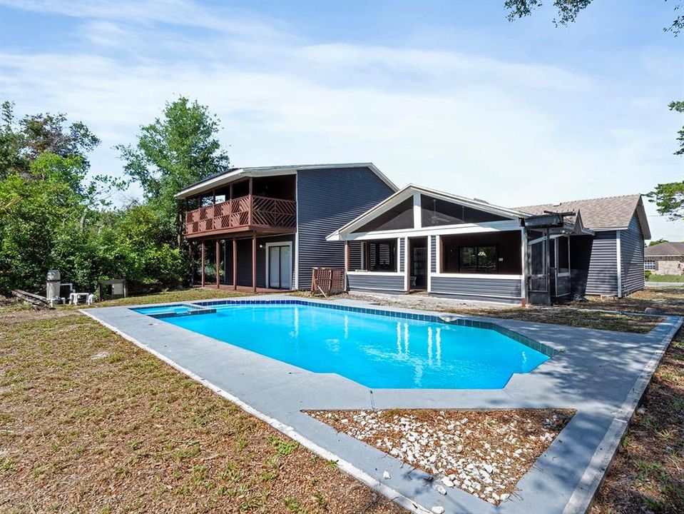 For Sale: $345,000 (4 beds, 2 baths, 1840 Square Feet)