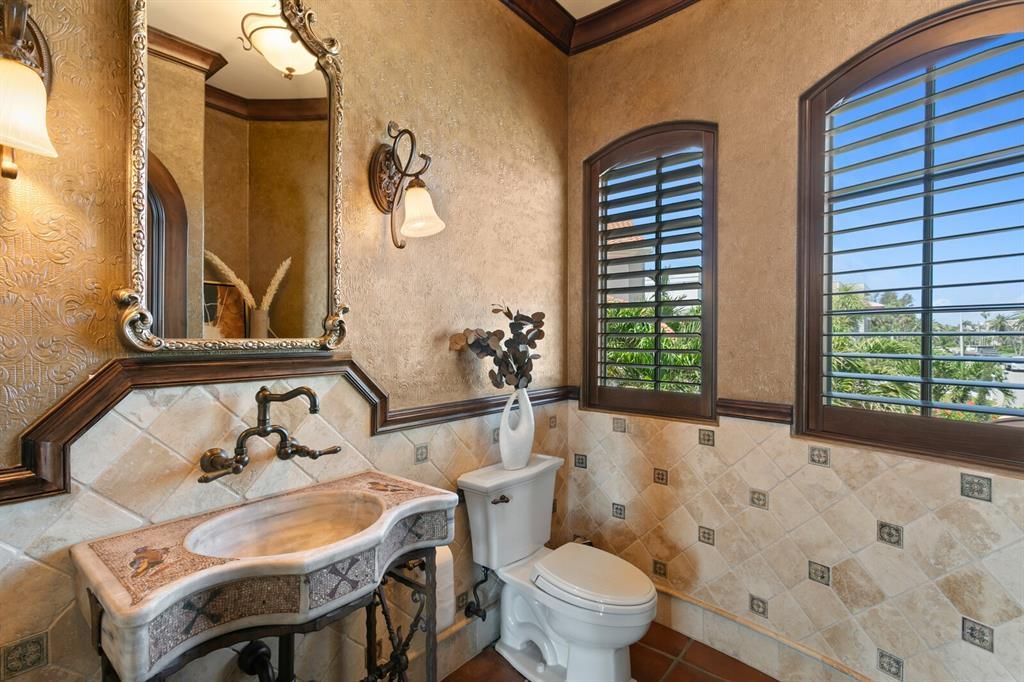 На продажу: $9,800,000 (5 спален, 4 ванн, 7825 Квадратных фут)