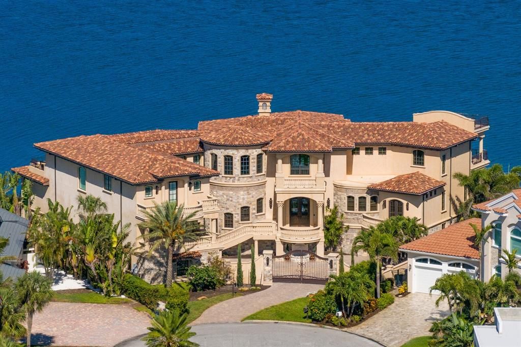 На продажу: $9,800,000 (5 спален, 4 ванн, 7825 Квадратных фут)