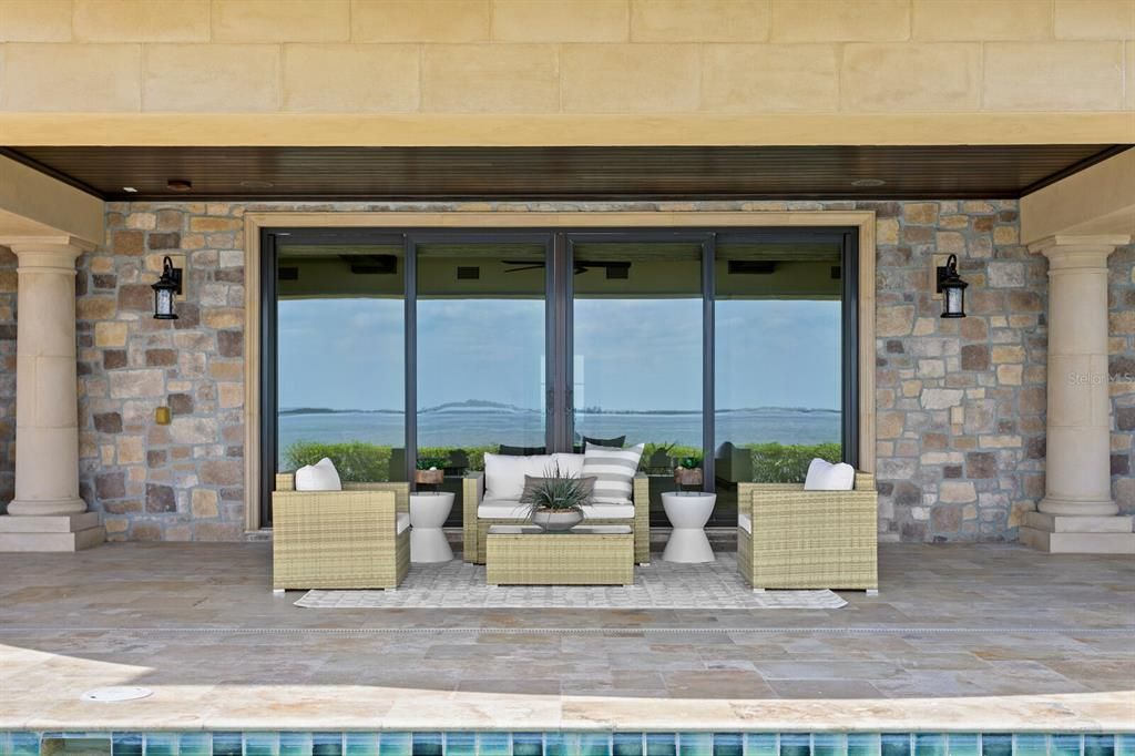 На продажу: $9,800,000 (5 спален, 4 ванн, 7825 Квадратных фут)