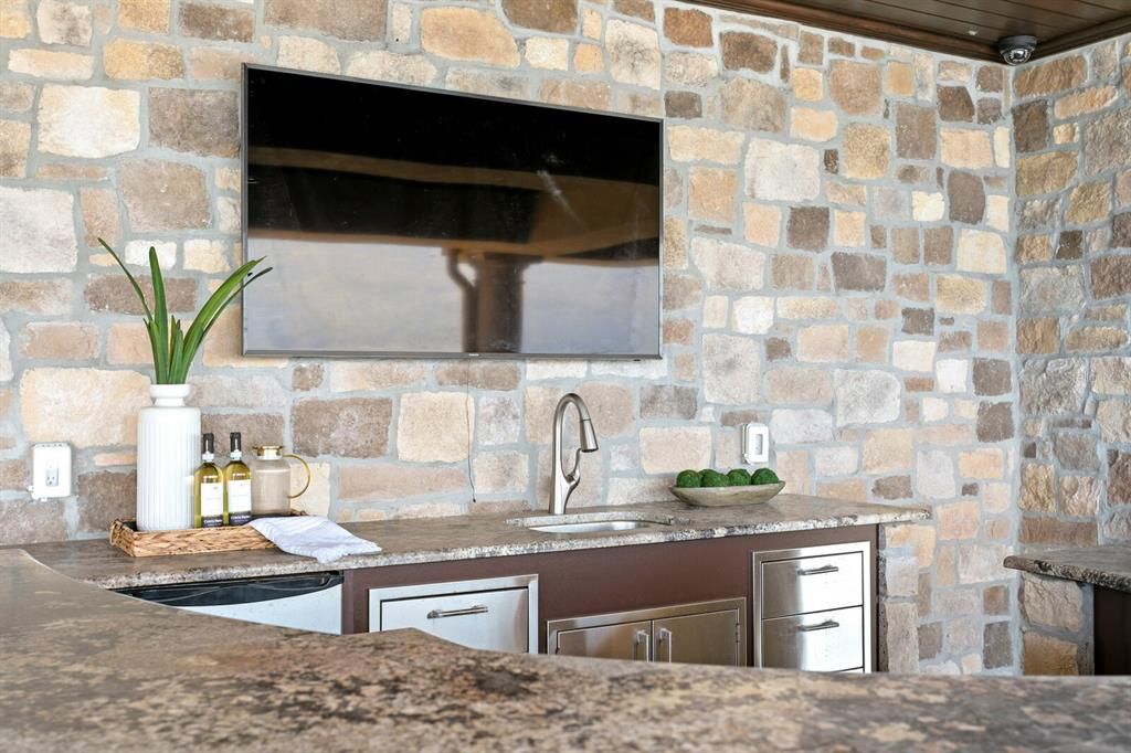 На продажу: $9,800,000 (5 спален, 4 ванн, 7825 Квадратных фут)