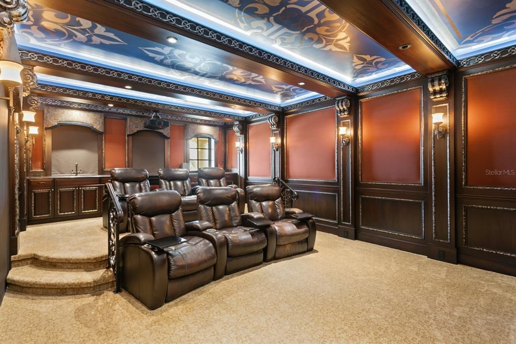 На продажу: $9,800,000 (5 спален, 4 ванн, 7825 Квадратных фут)