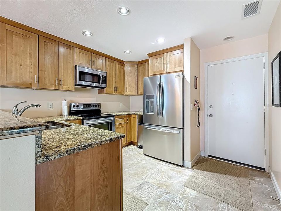 待售: $497,000 (2 贝兹, 1 浴室, 903 平方英尺)