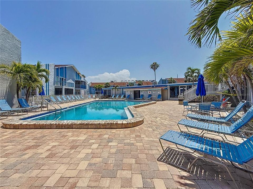 待售: $497,000 (2 贝兹, 1 浴室, 903 平方英尺)