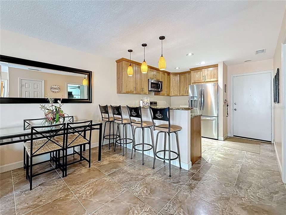 待售: $497,000 (2 贝兹, 1 浴室, 903 平方英尺)