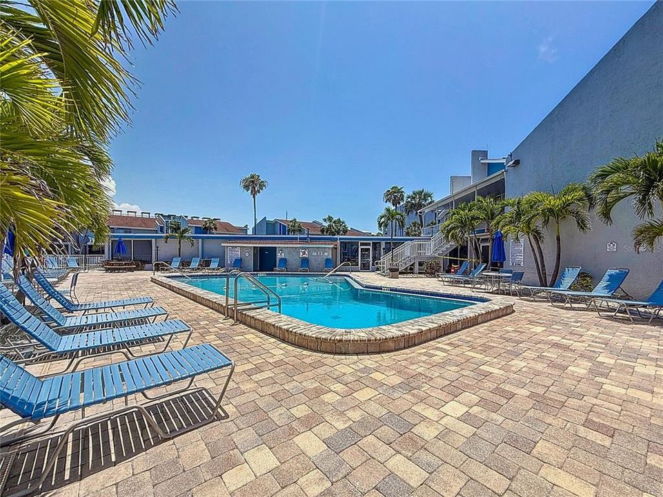 待售: $497,000 (2 贝兹, 1 浴室, 903 平方英尺)