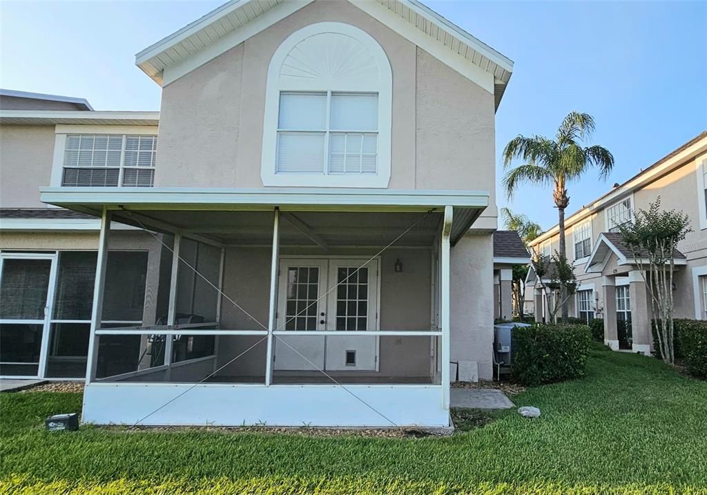 Active With Contract: $1,900 (2 beds, 2 baths, 1159 Square Feet)