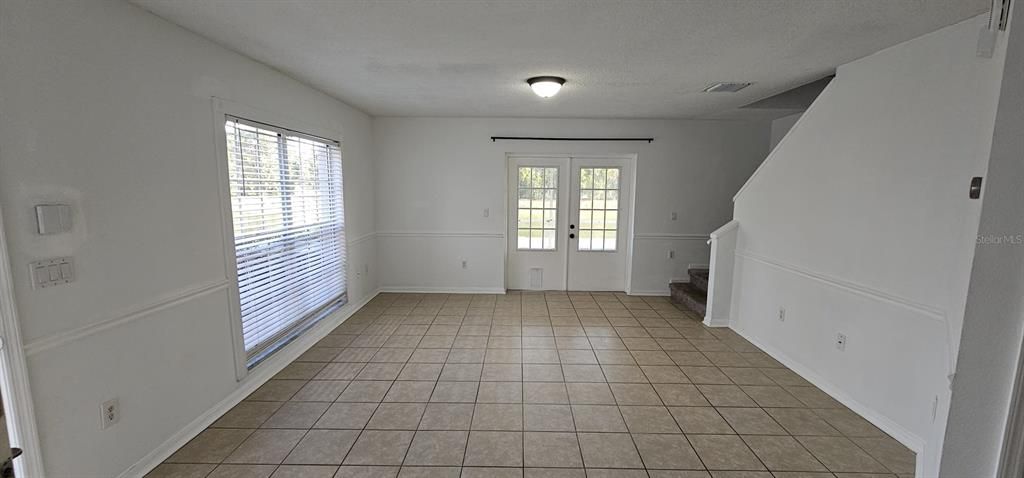 Active With Contract: $1,900 (2 beds, 2 baths, 1159 Square Feet)