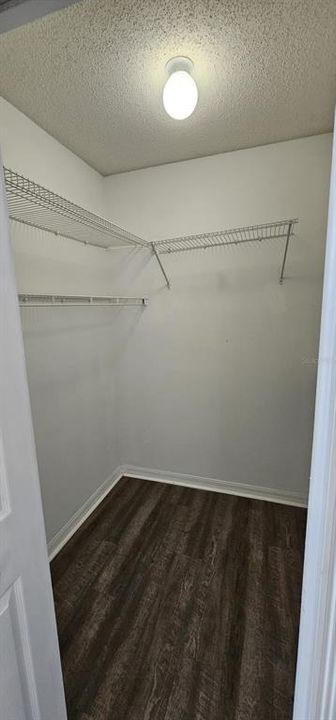 Active With Contract: $1,900 (2 beds, 2 baths, 1159 Square Feet)