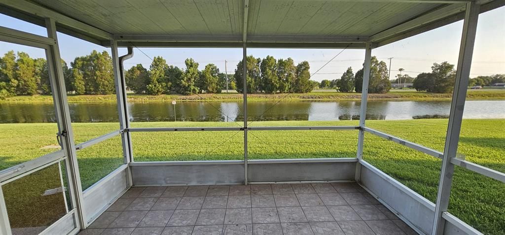 Active With Contract: $1,900 (2 beds, 2 baths, 1159 Square Feet)