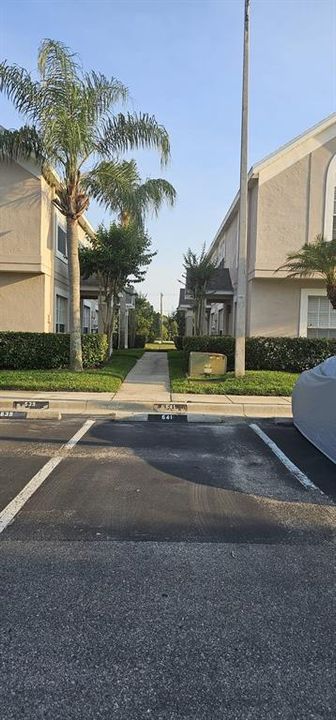 Active With Contract: $1,900 (2 beds, 2 baths, 1159 Square Feet)