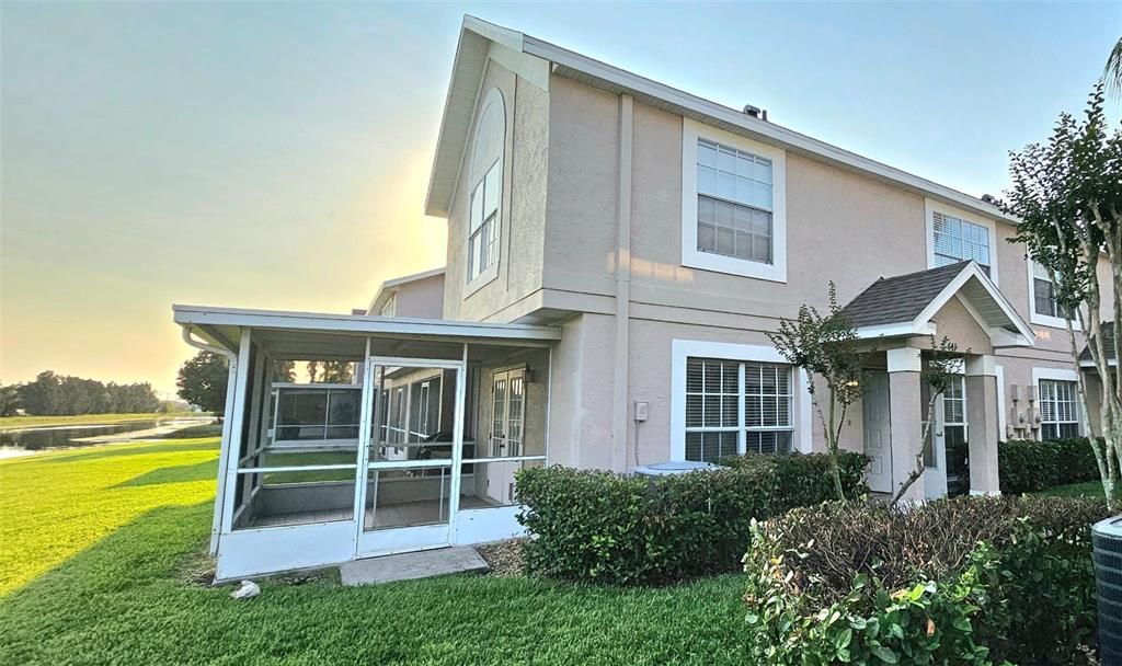 Active With Contract: $1,900 (2 beds, 2 baths, 1159 Square Feet)