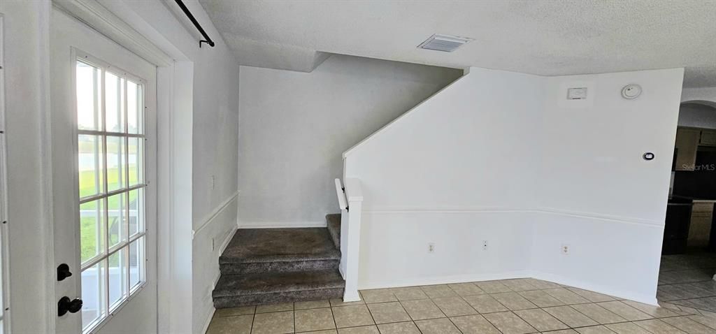Active With Contract: $1,900 (2 beds, 2 baths, 1159 Square Feet)