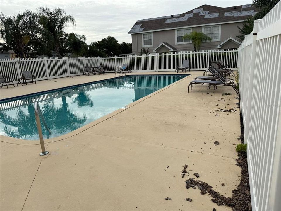 Active With Contract: $1,900 (2 beds, 2 baths, 1159 Square Feet)