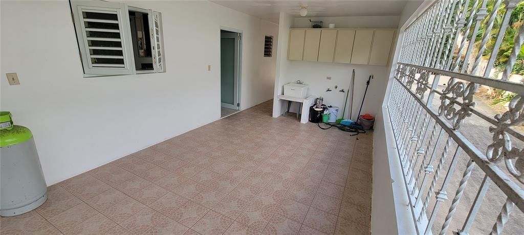 На продажу: $485,000 (4 спален, 4 ванн, 5200 Квадратных фут)