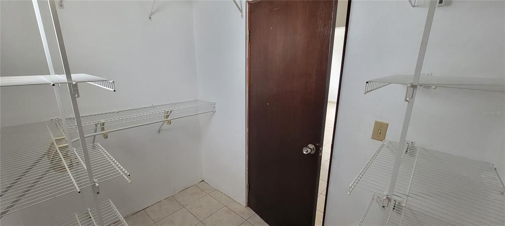 На продажу: $485,000 (4 спален, 4 ванн, 5200 Квадратных фут)