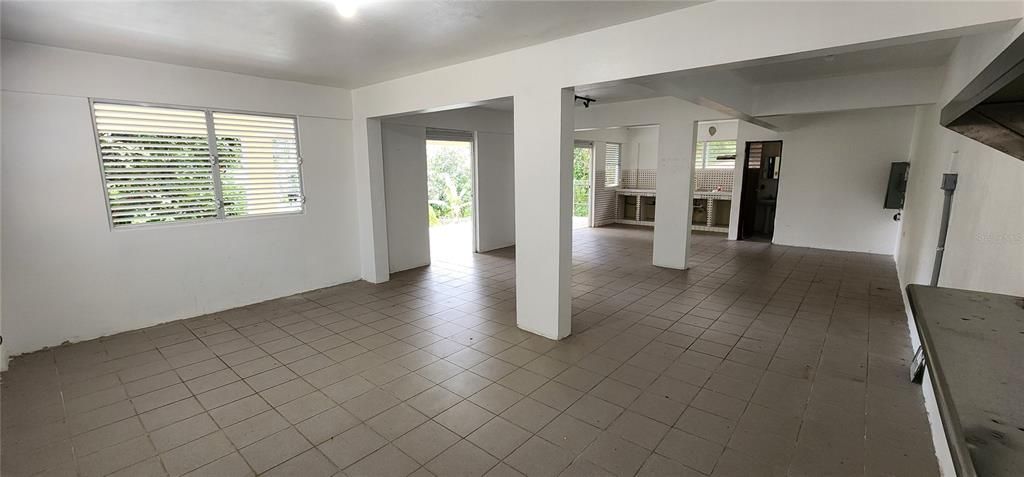 На продажу: $485,000 (4 спален, 4 ванн, 5200 Квадратных фут)