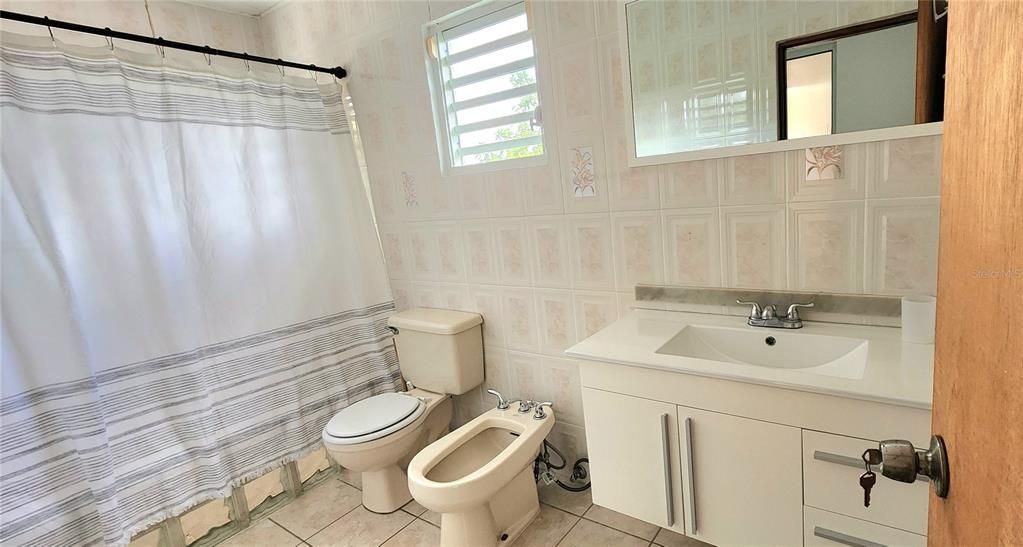 На продажу: $485,000 (4 спален, 4 ванн, 5200 Квадратных фут)