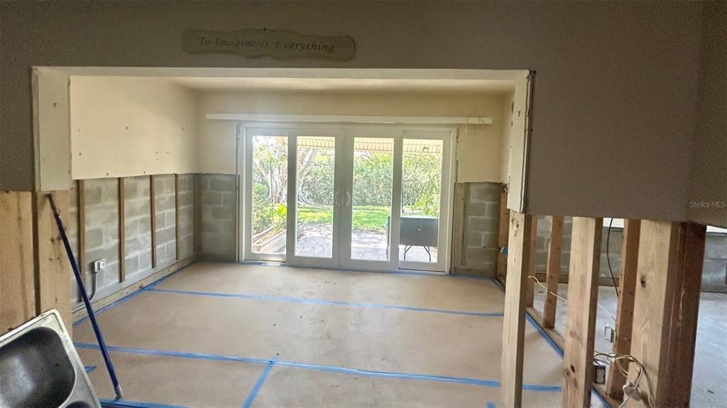 Active With Contract: $135,000 (2 beds, 2 baths, 1175 Square Feet)