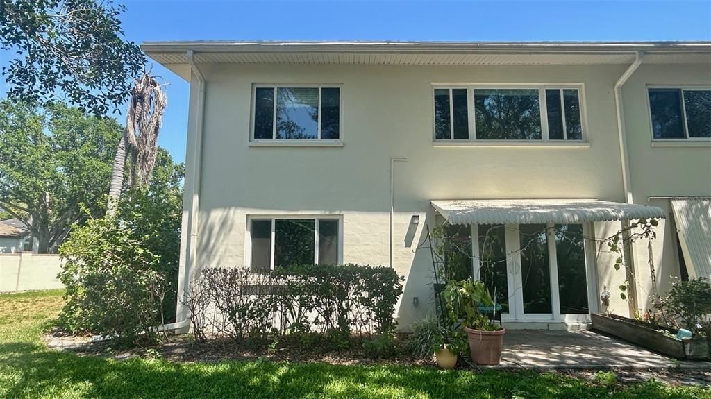 Active With Contract: $135,000 (2 beds, 2 baths, 1175 Square Feet)