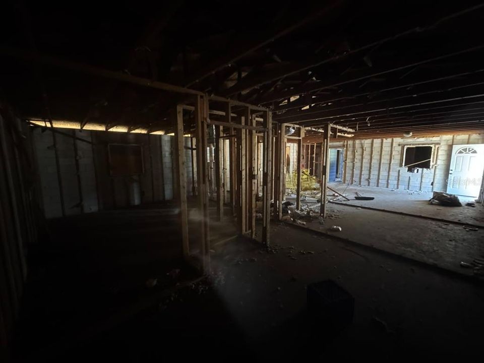 На продажу: $170,000 (3 спален, 1 ванн, 1512 Квадратных фут)