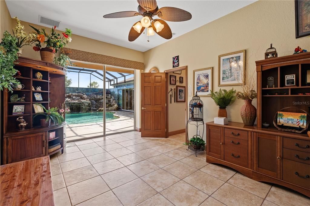 На продажу: $799,000 (3 спален, 3 ванн, 2871 Квадратных фут)