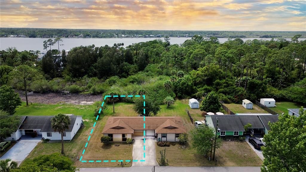 Под контрактом: $179,000 (2 спален, 1 ванн, 816 Квадратных фут)