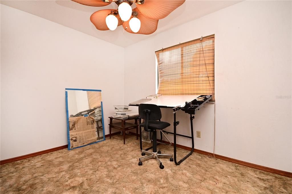 Под контрактом: $179,000 (2 спален, 1 ванн, 816 Квадратных фут)