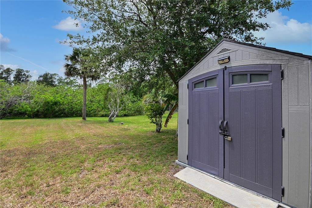 Под контрактом: $179,000 (2 спален, 1 ванн, 816 Квадратных фут)