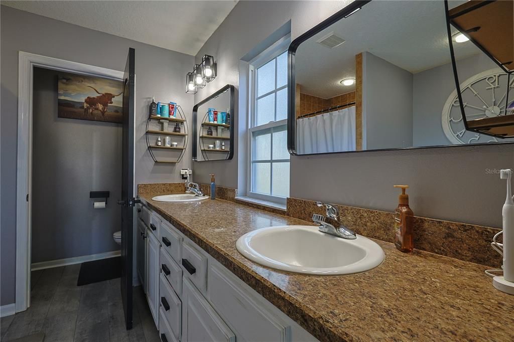 En Venta: $279,900 (3 camas, 2 baños, 1247 Pies cuadrados)