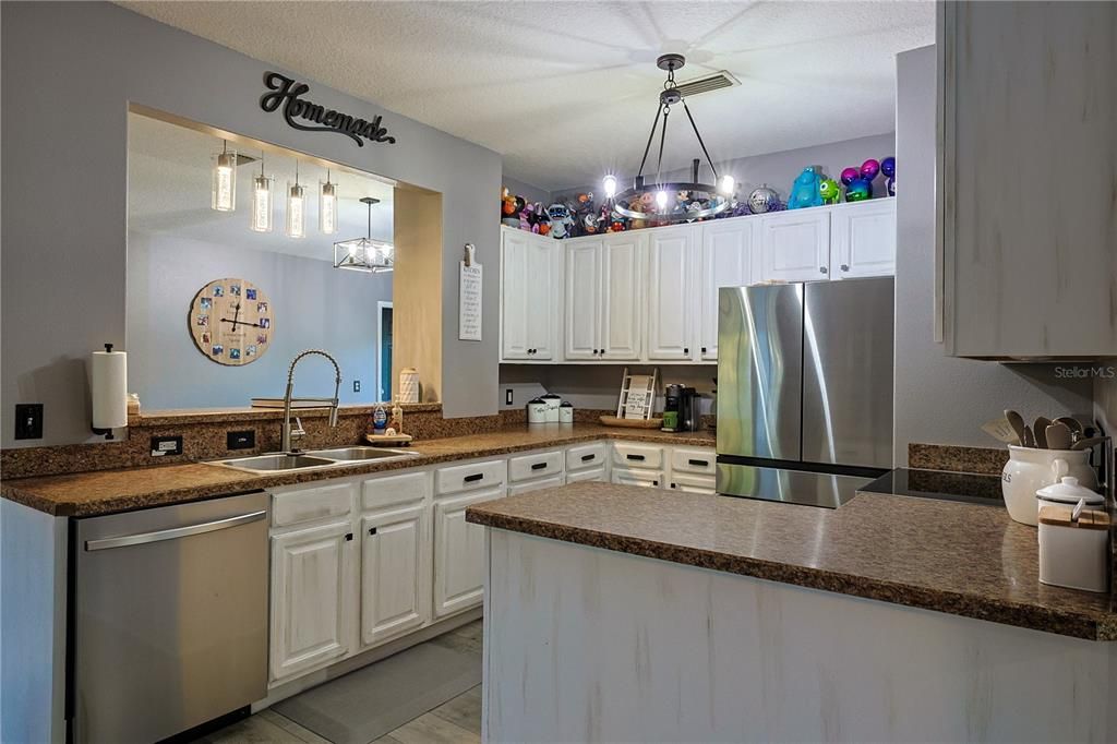 En Venta: $279,900 (3 camas, 2 baños, 1247 Pies cuadrados)