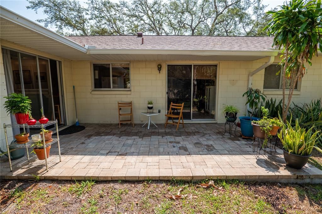 Active With Contract: $325,000 (3 beds, 2 baths, 1487 Square Feet)