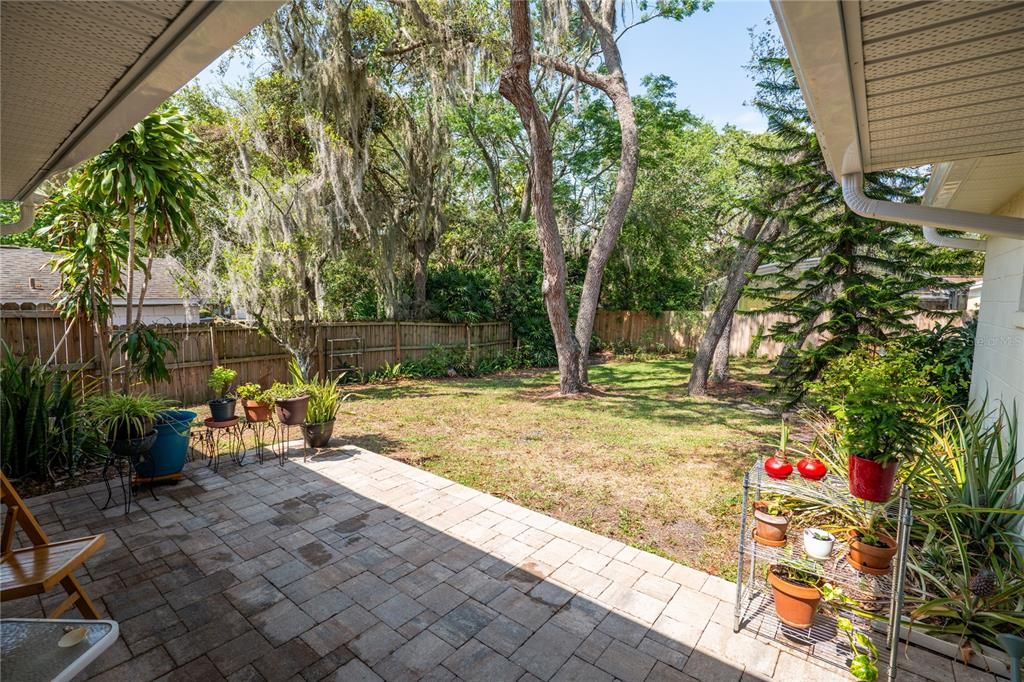 Active With Contract: $325,000 (3 beds, 2 baths, 1487 Square Feet)